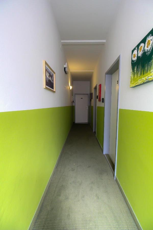 Queen Studio 3P Bs Wien Exteriör bild
